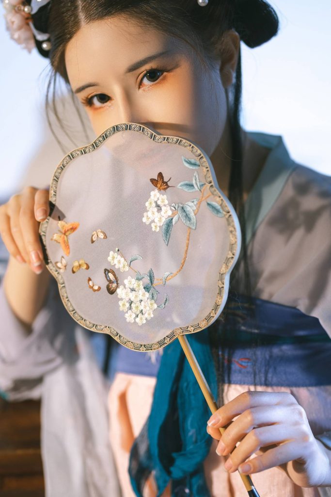鹿八岁 (Lu Ba Sui) 写真图集全收录 [119套/128GB] 完整打包下载-密语社