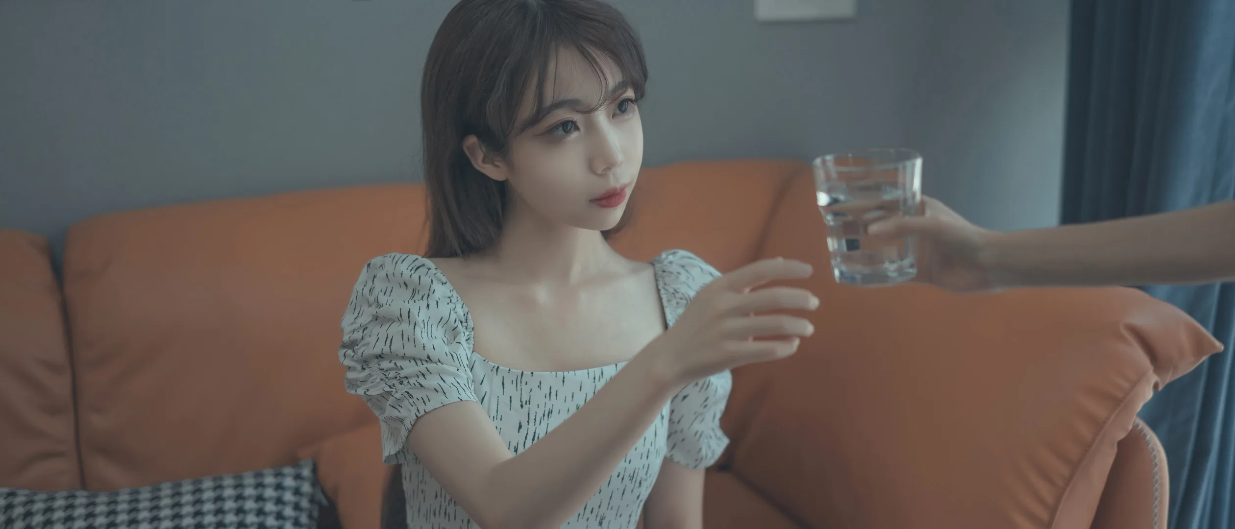 杏仁曲奇美女写真图集合集下载15套 8GB-密语社