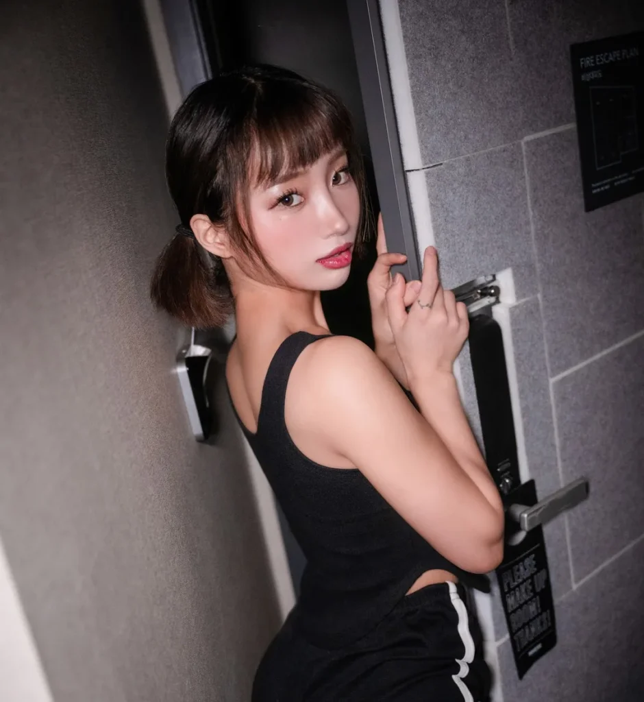 图片[1]-BootyQueen美女写真图集合集打包下载60套 127GB-密语社