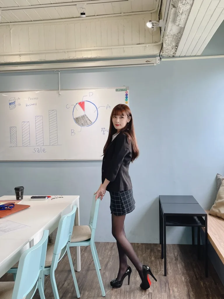 图片[4]-泥泥汝美女写真图集合集打包下载14套 6GB-密语社