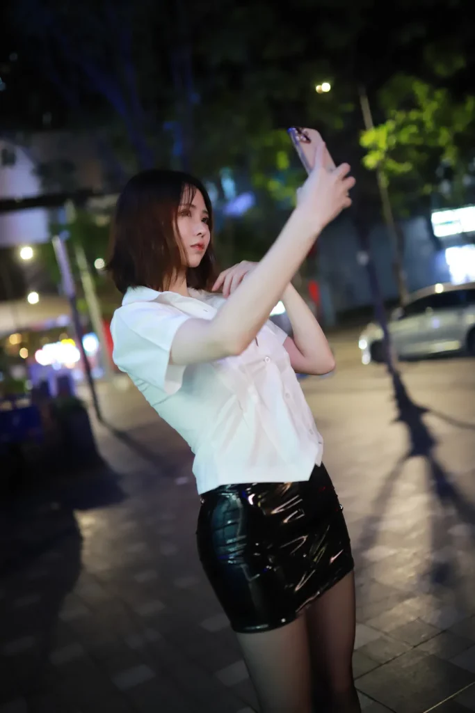 图片[1]-上杉绘梨落写真合集16套 11GB-密语社