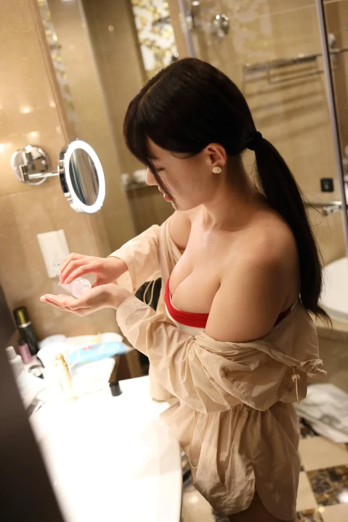 图片[1]-朱可儿Flower若轻写真 – 范家辉魔镜街拍作品集 [332P2V 10GB]​-密语社