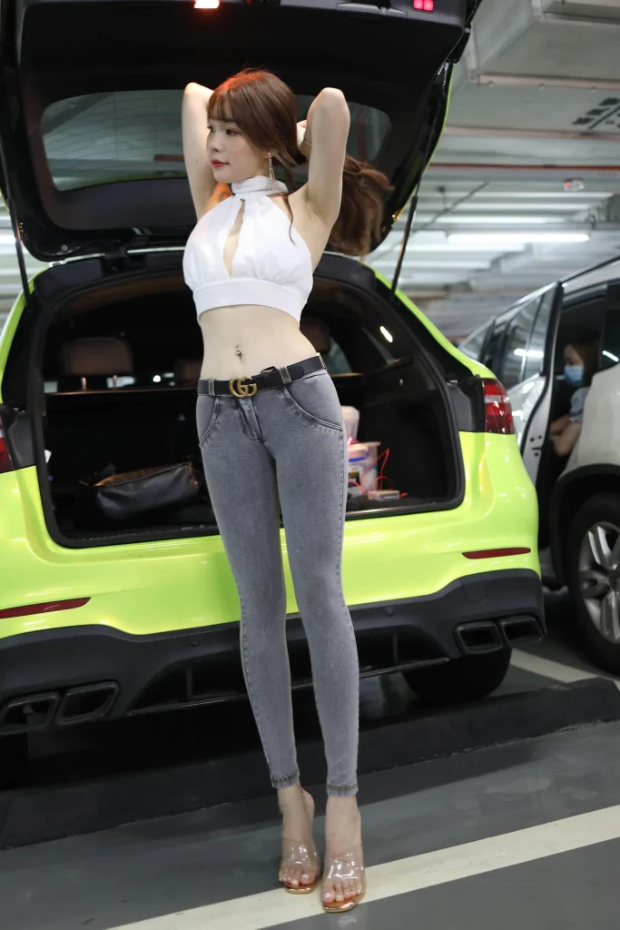 图片[8]-街拍美女芝芝：都市丽人牛仔裤系列高清图片视频 [124P1V 3.4GB]-密语社