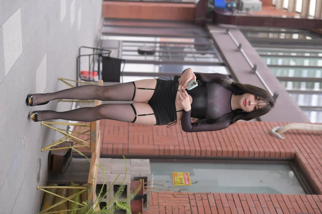 图片[4]-魔镜街拍芝芝妥协写真 – 一始摄影作品1040P高清图集 24GB-密语社