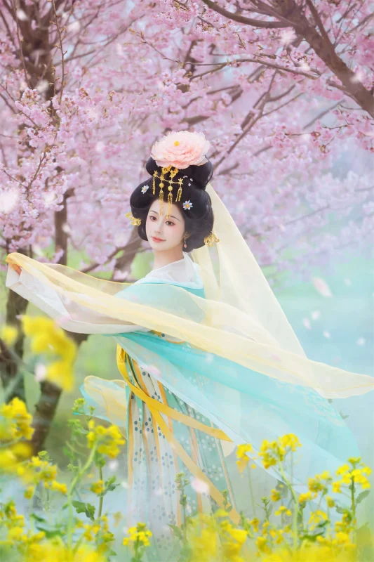 YITUYU艺图语 2025.04.07 踏青赏花实录 是雨诗呀-玫瑰图库