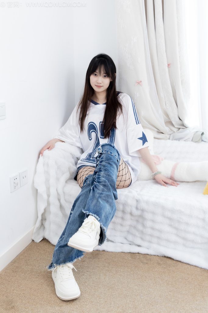 物恋传媒 NO.2694 山奈-板鞋、黑色网袜、分体牛仔裤 无水印版 [153P-2V-6.7GB]-图屿X